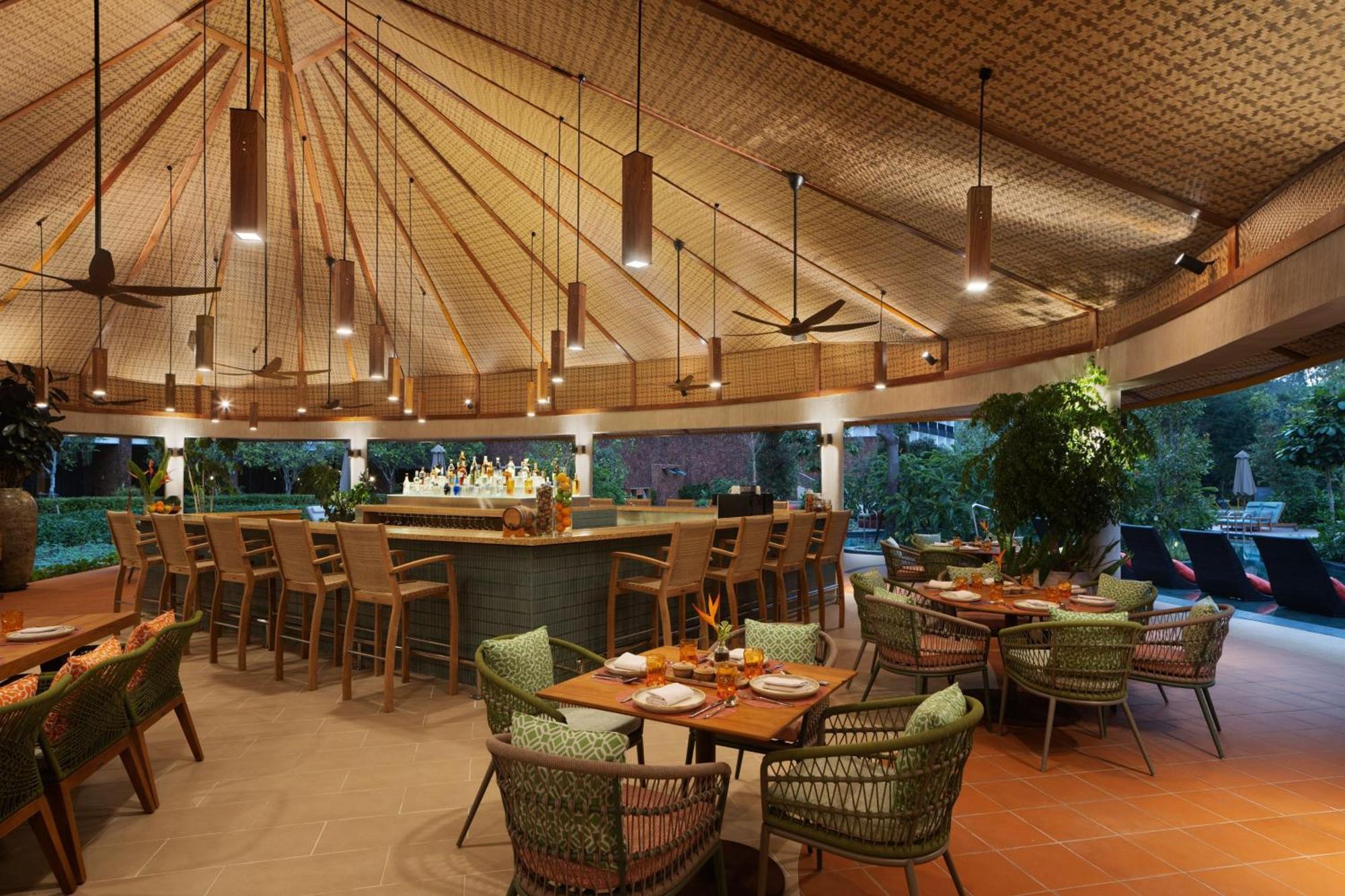 The Westin Desaru Coast Resort מראה חיצוני תמונה The Bar